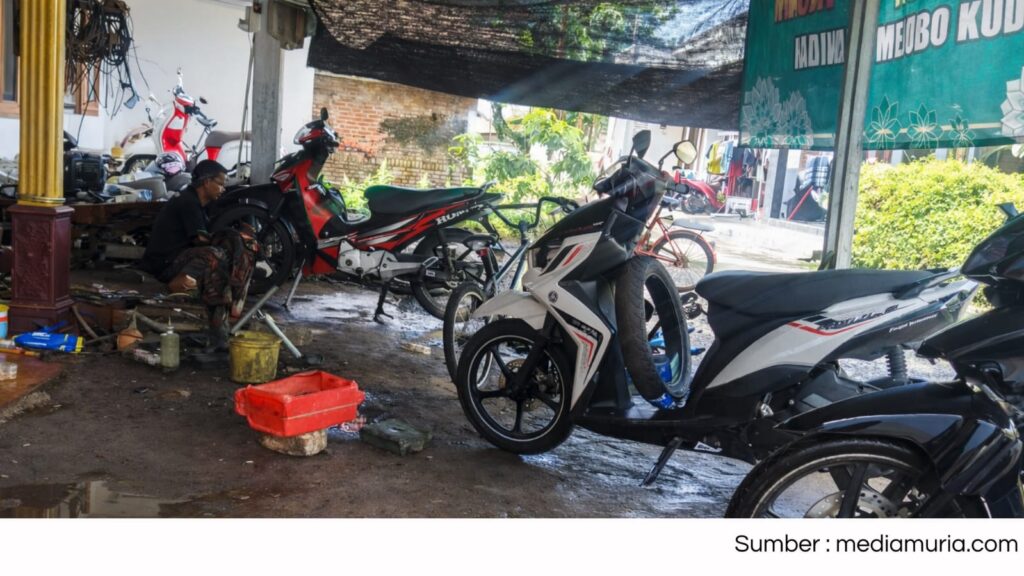 Berkah Pascabanjir, Bengkel Motor di Kudus Dipadati Warga Saat Libur Jumat 16 Januari 2026